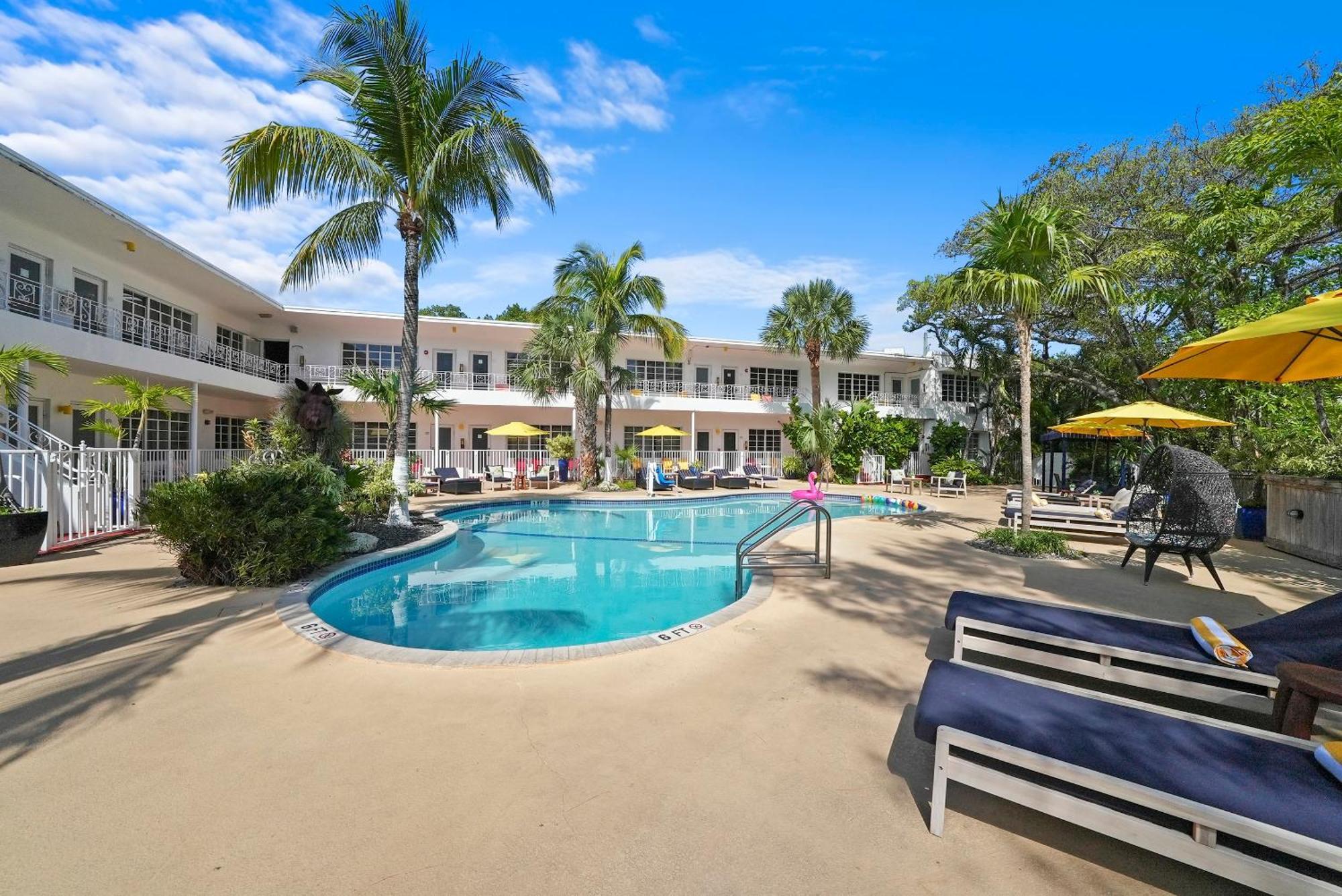 Tradewinds Miami Hotel